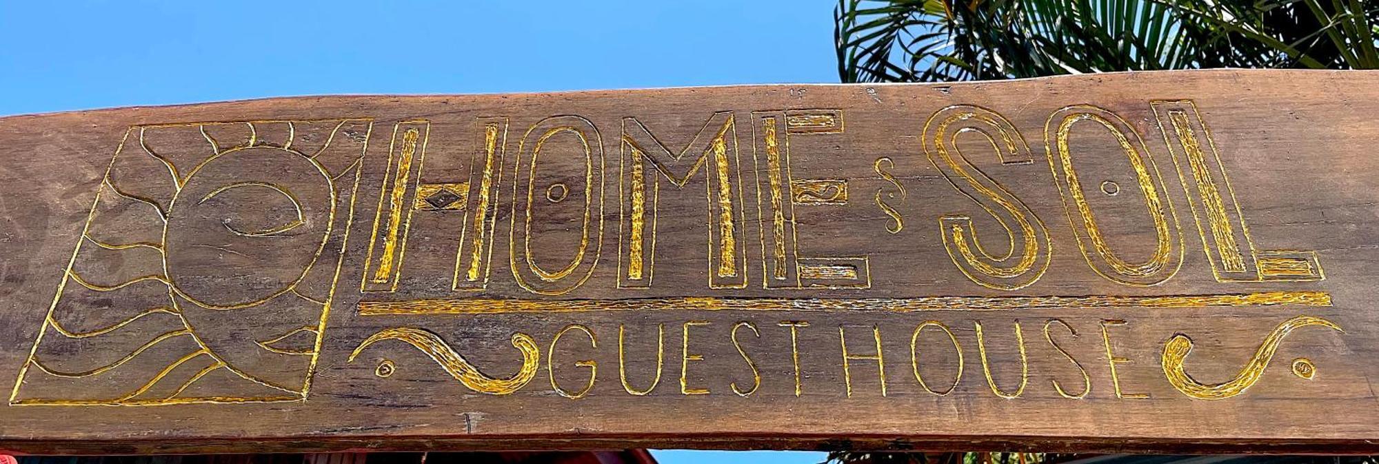 Home Sol Guesthouse Пантай-Сенанг Экстерьер фото